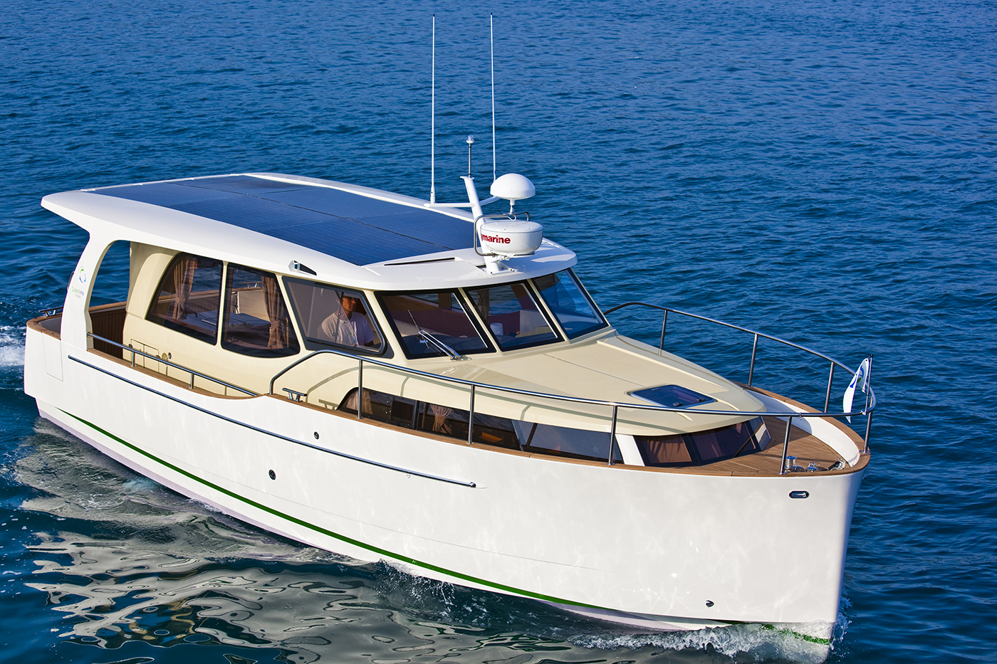 greenline 33 hybrid yacht